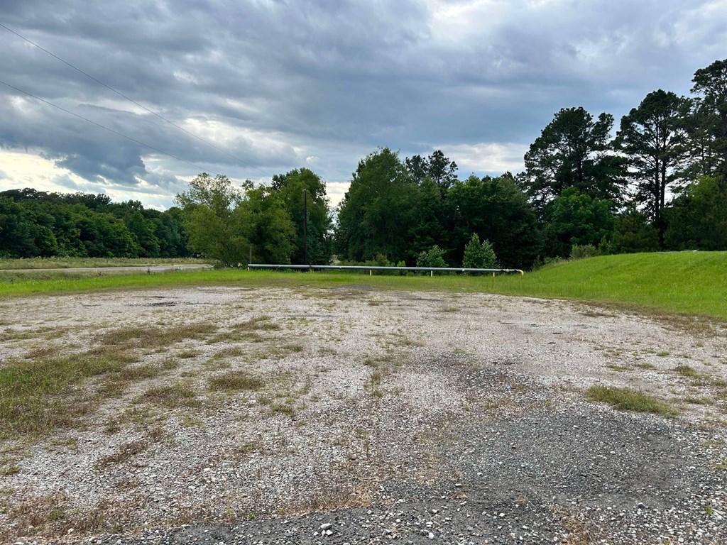 Pid # 15764 Hwy 59s Property Photo 2