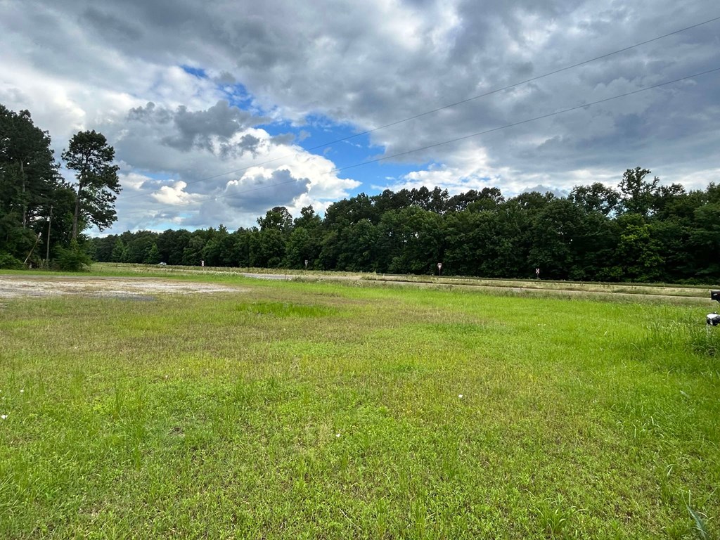 Pid # 15764 Hwy 59s Property Photo 3
