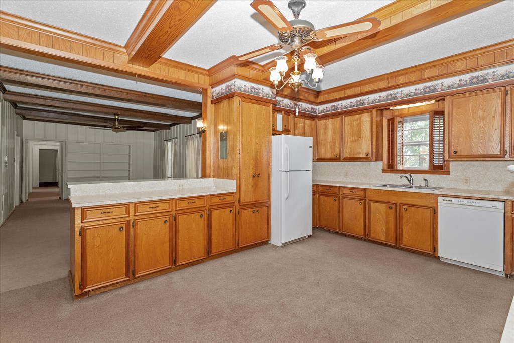 3607 E Main St Property Photo 4