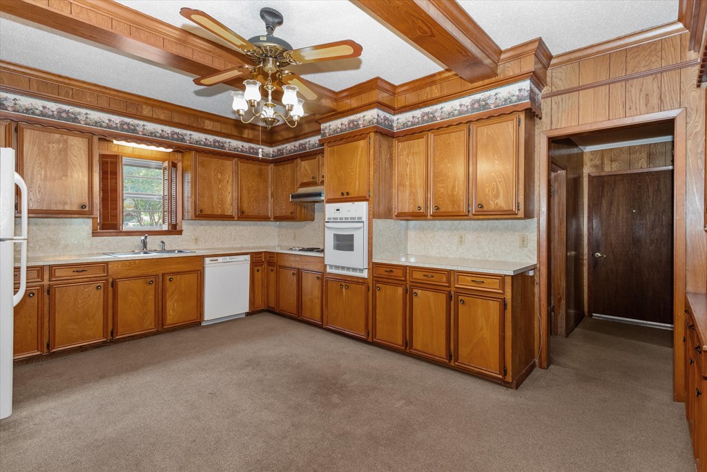 3607 E Main St Property Photo 6