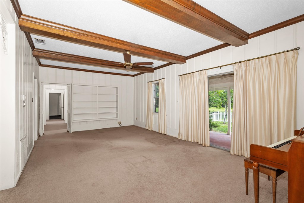 3607 E Main St Property Photo 7