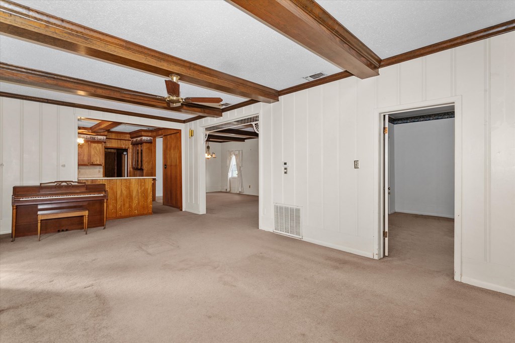 3607 E Main St Property Photo 9