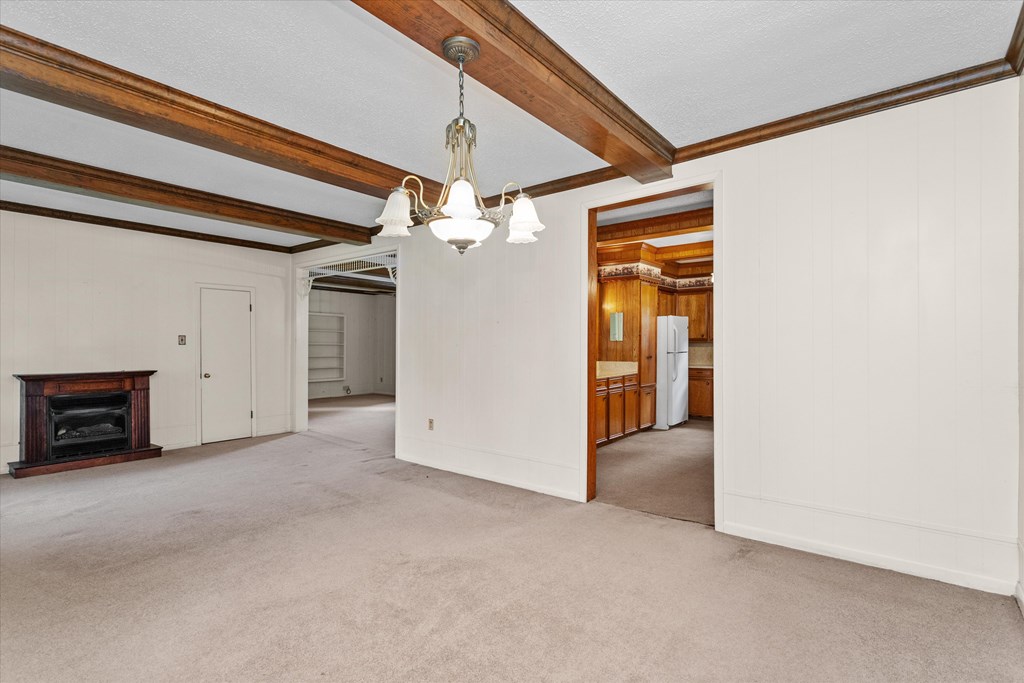 3607 E Main St Property Photo 10