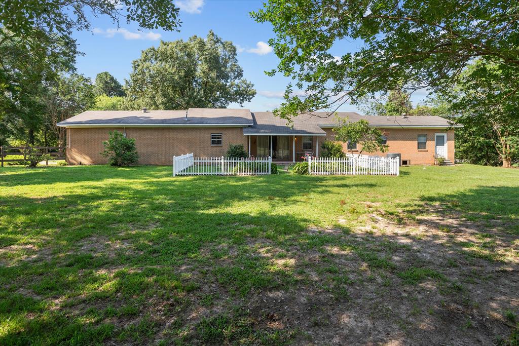 3607 E Main St Property Photo 23