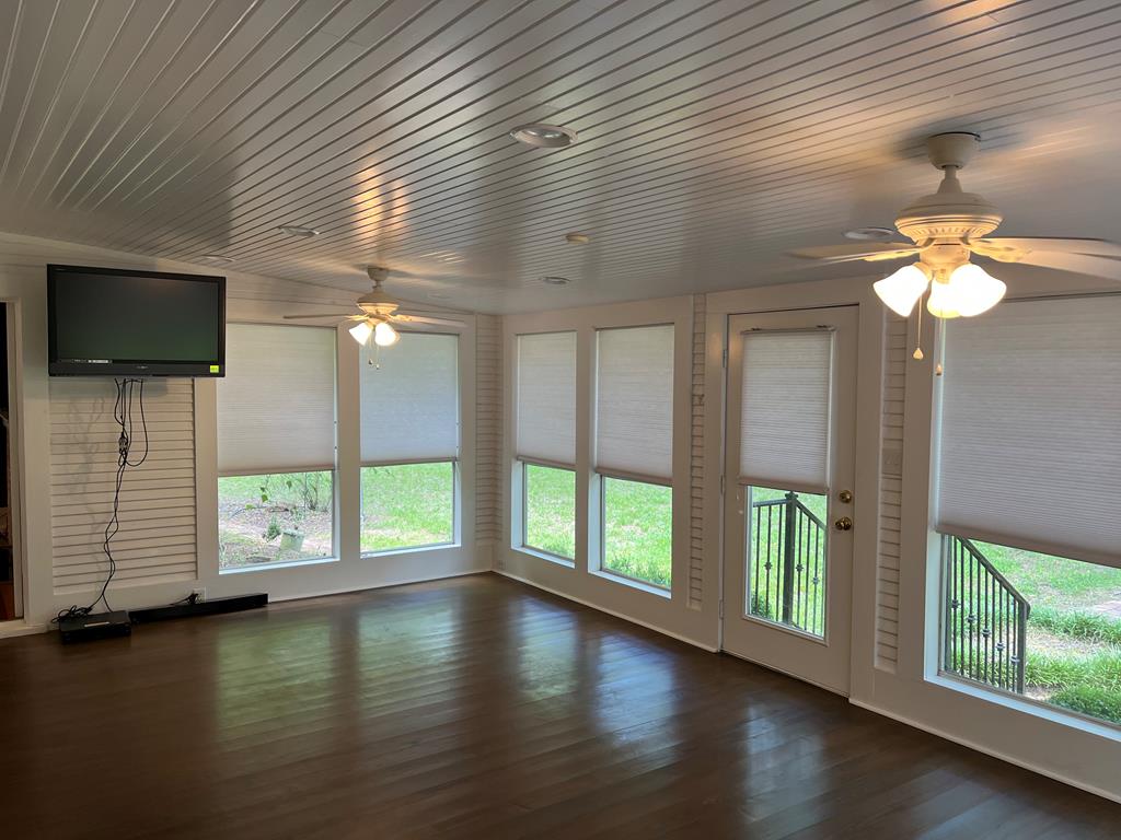 300 Cr 2641 Property Photo 13
