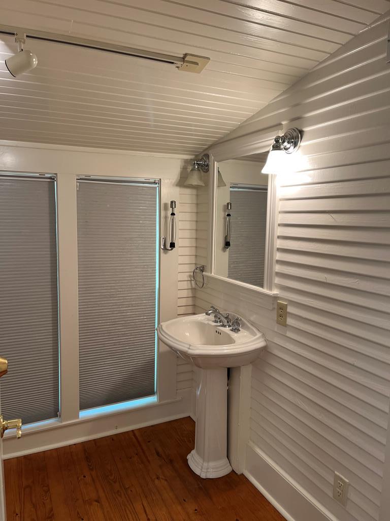300 Cr 2641 Property Photo 17