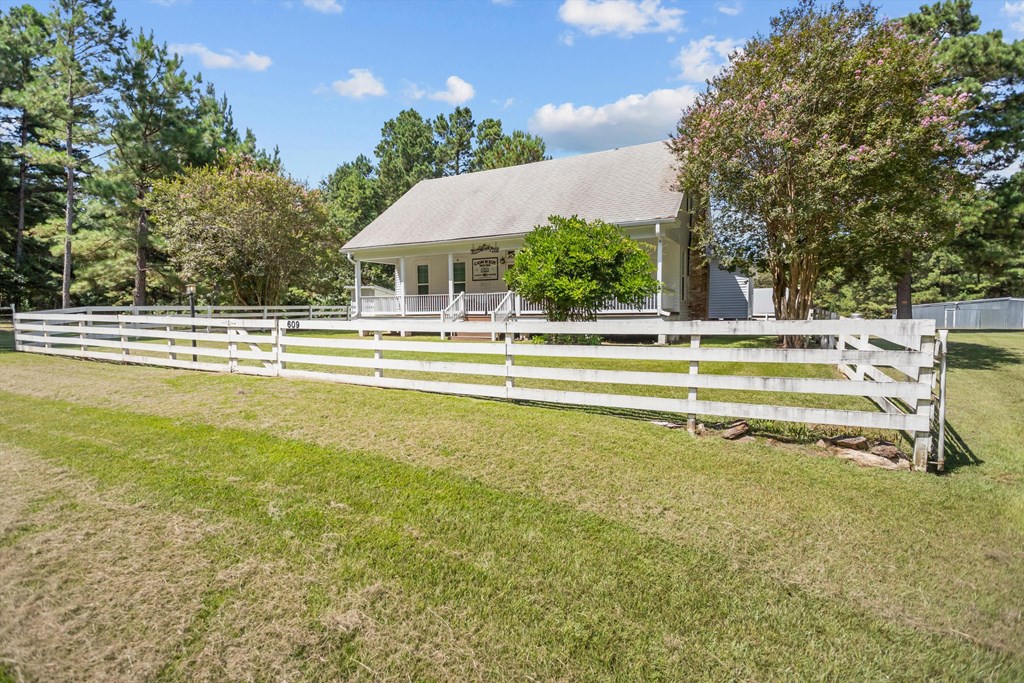 609 Cr 1175 Property Photo 3