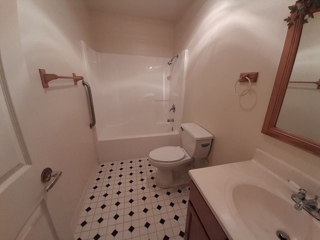 607 2nd Street Property Photo 6