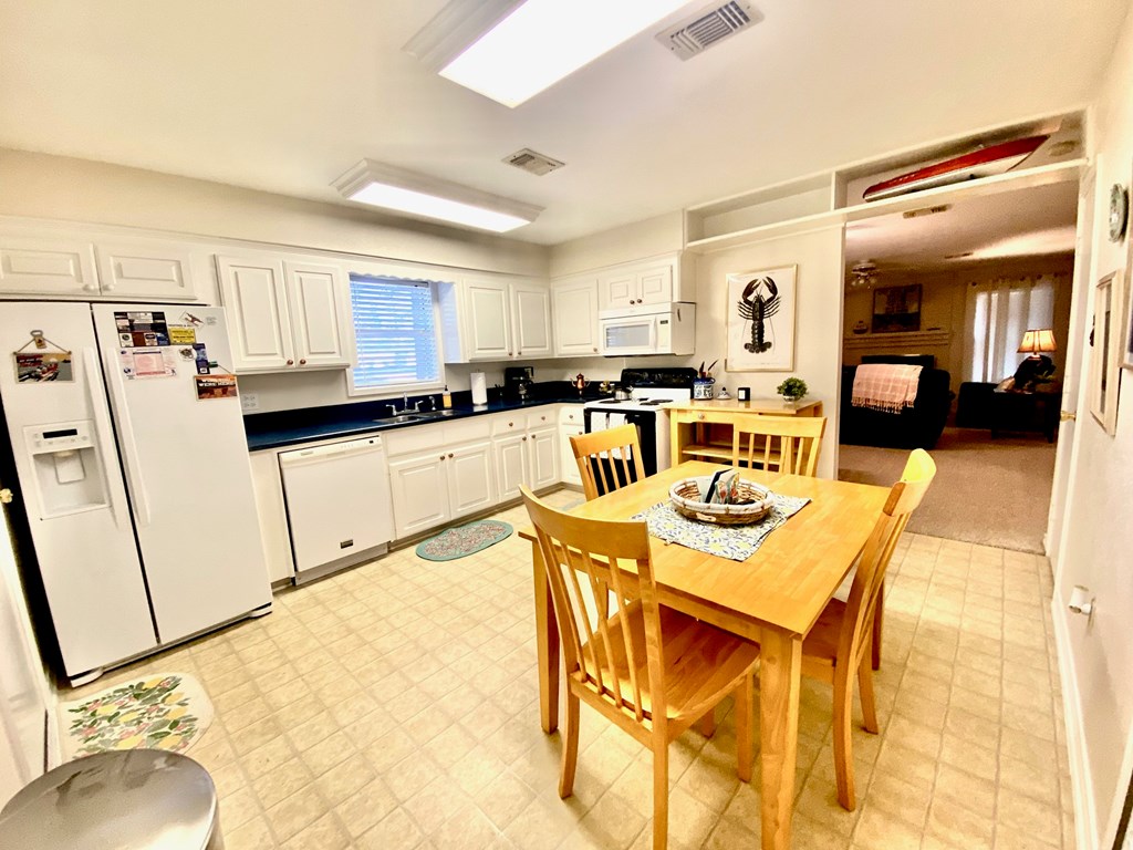116 Lakeview Drive Property Photo 10
