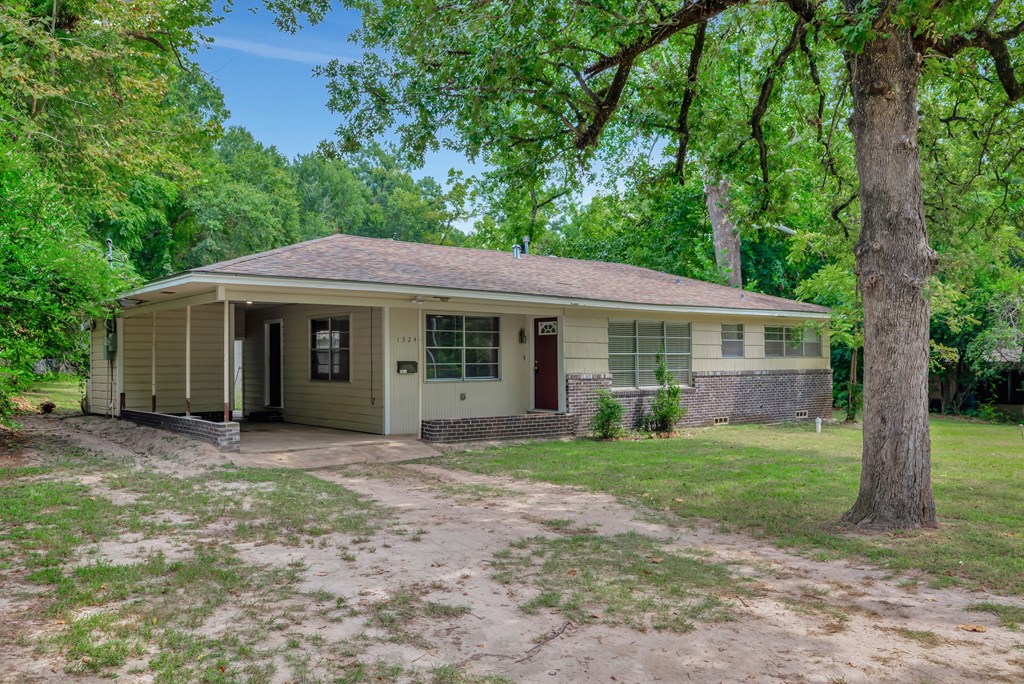1324 Durst Property Photo 4
