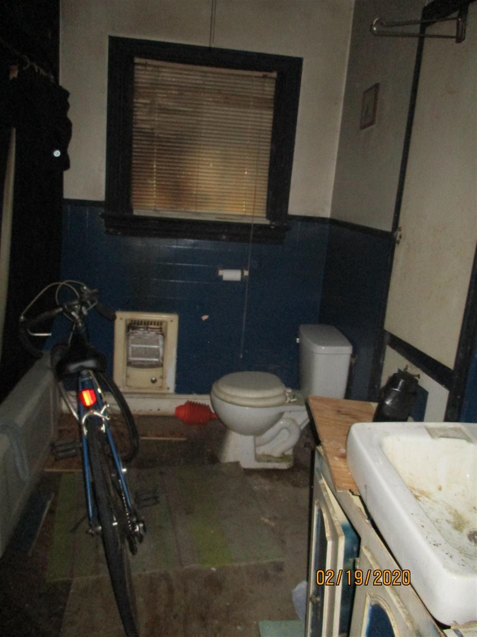 410 E Humble Property Photo 5