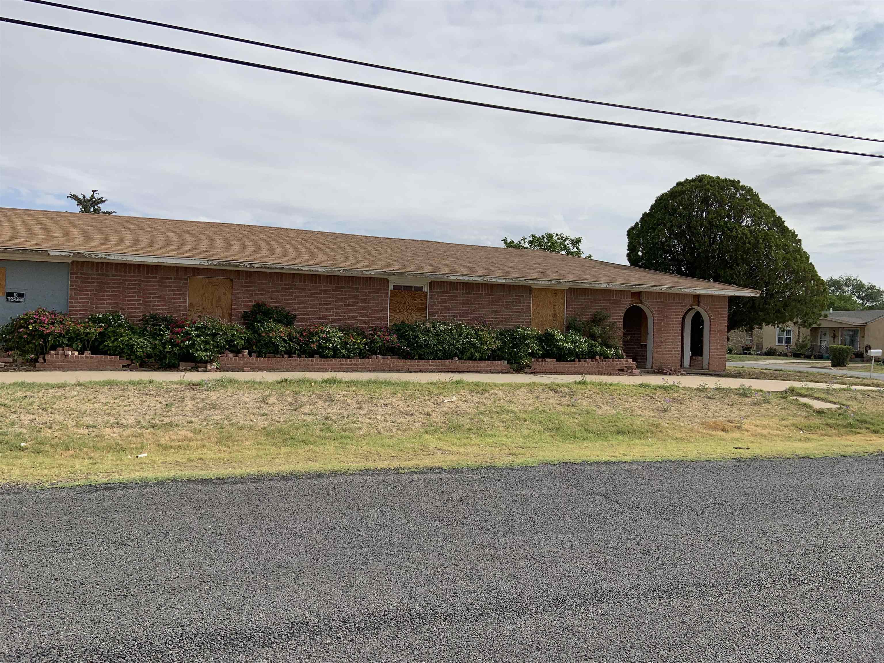 501 Irving Street Property Photo 1