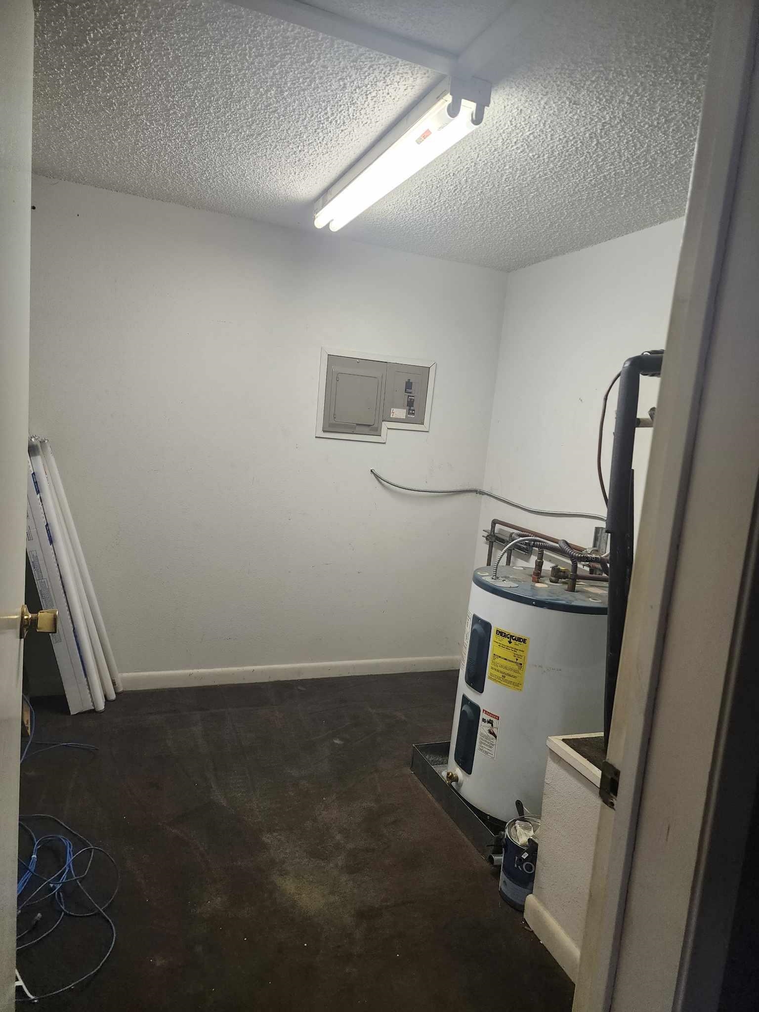408 E Shelbyville Property Photo 13