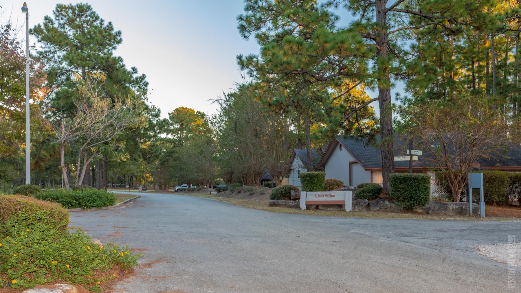 409 Club Villa Property Photo 1
