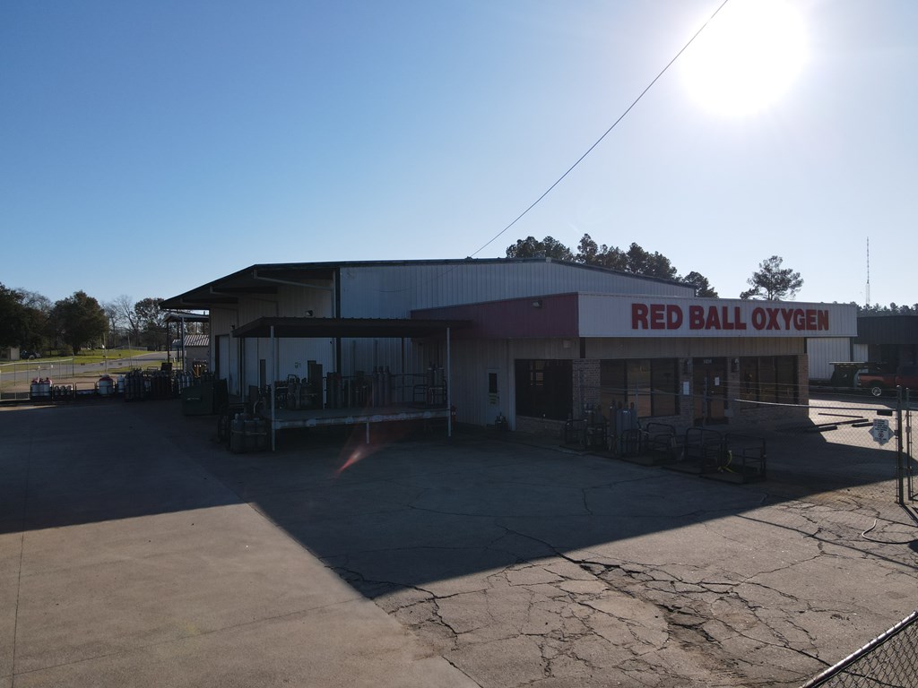 1608 John Redditt Drive Property Photo 4