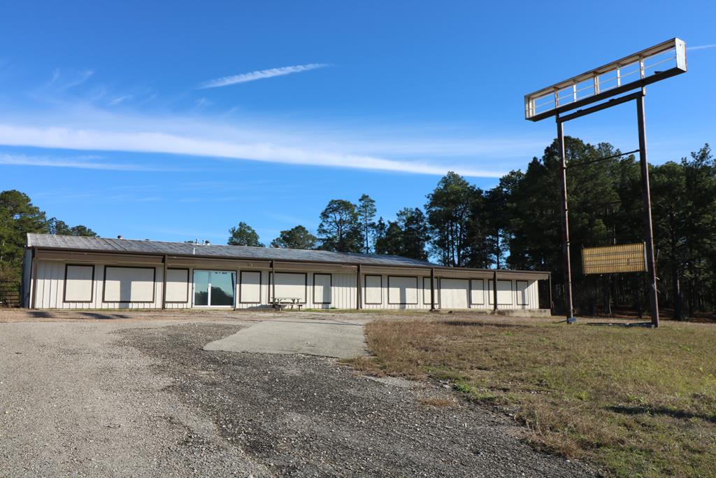 4190 Us Hwy 96 N Property Photo 1
