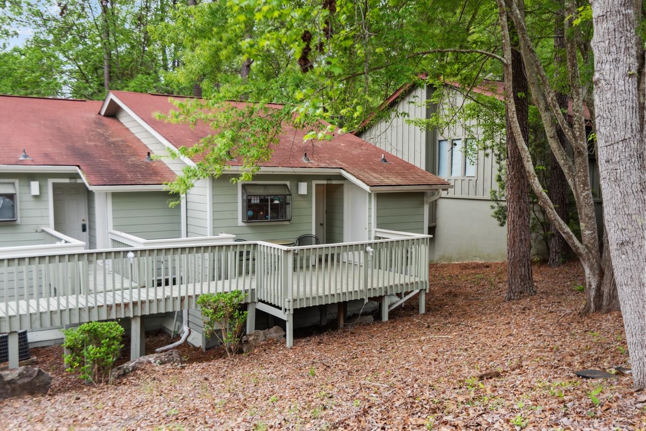 604 Players Place Property Photo 1