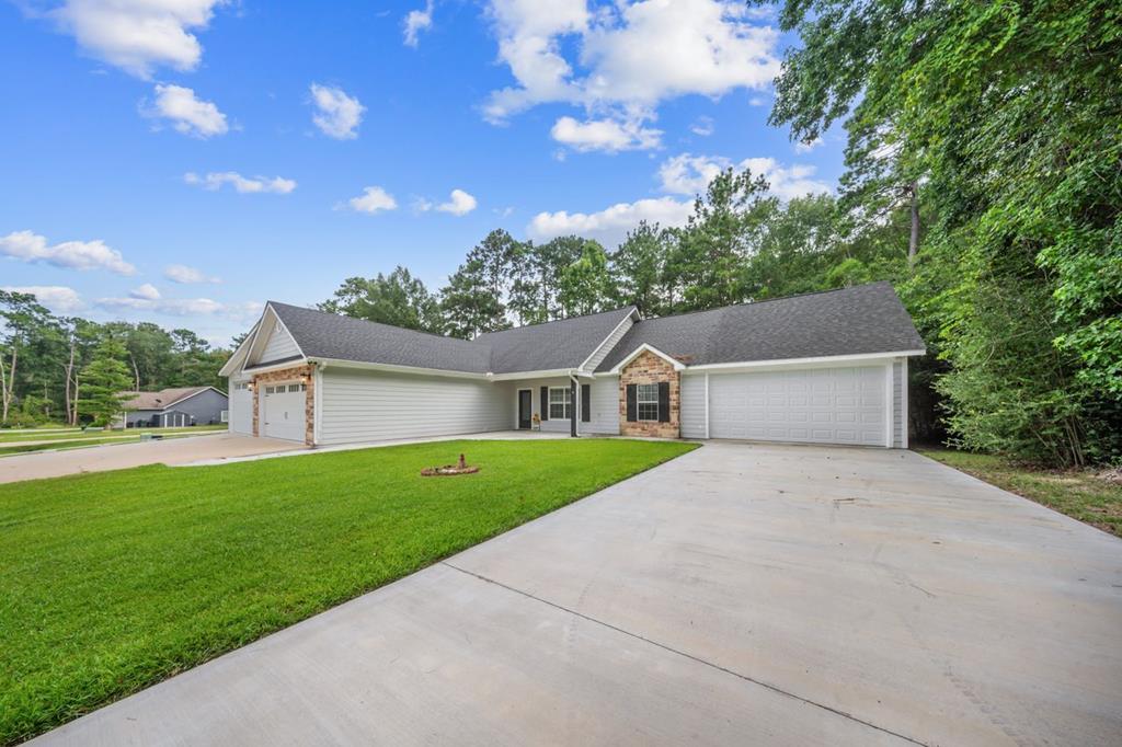 138 Breezeway Drive