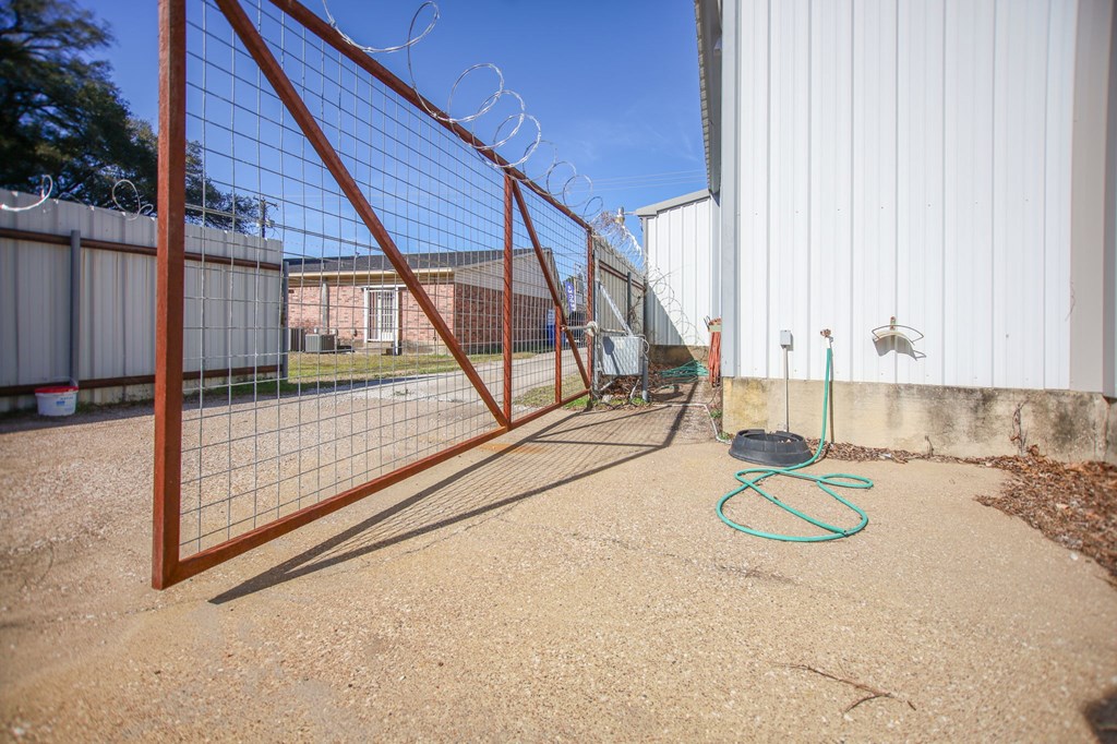1024 E Denman Avenue Property Photo 33