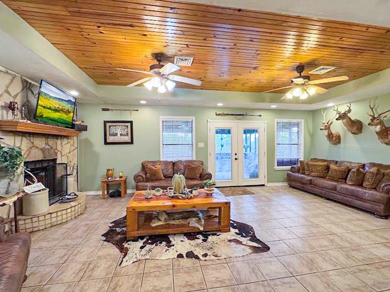 341 Red Wolf Lane Property Photo 1