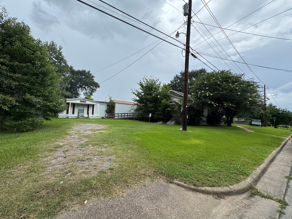 801 Rowe Property Photo 21