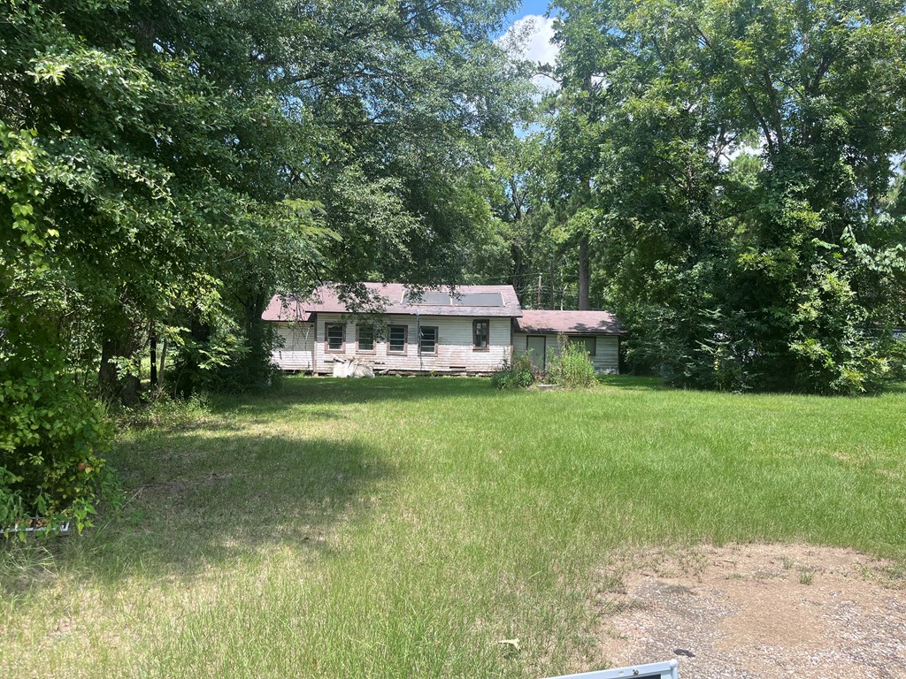 905 Cypress Property Photo 3