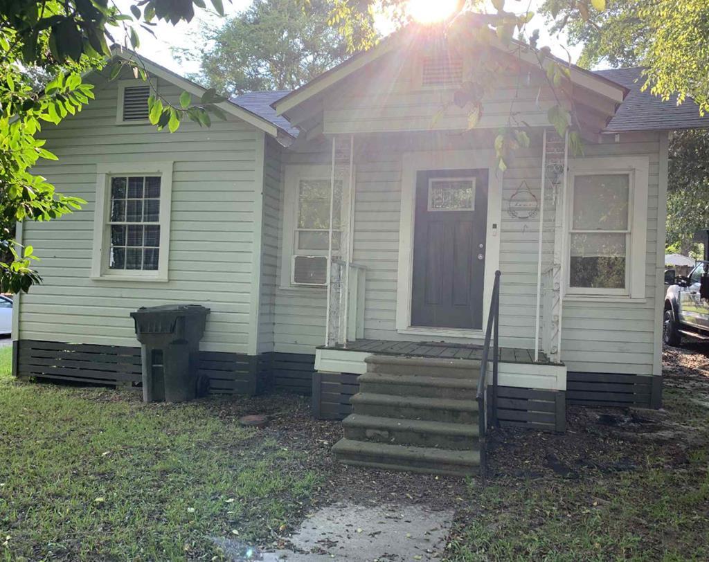 423 3rd Street Property Photo 2