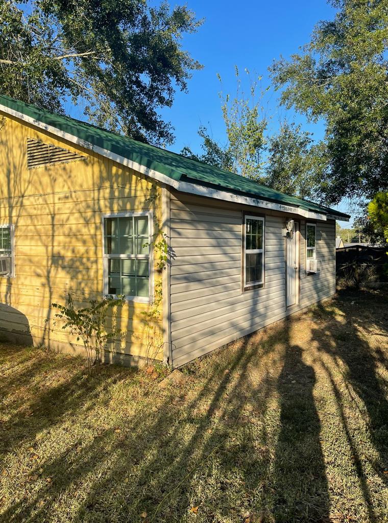 2401 Paul Avenue Property Photo 1