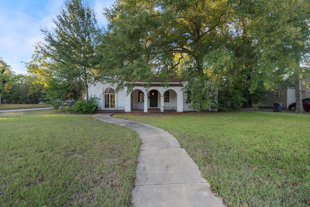 420 Mantooth Avenue Property Photo 1