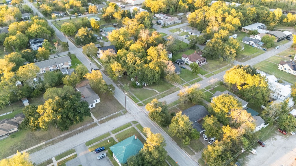 420 Mantooth Avenue Property Photo 4