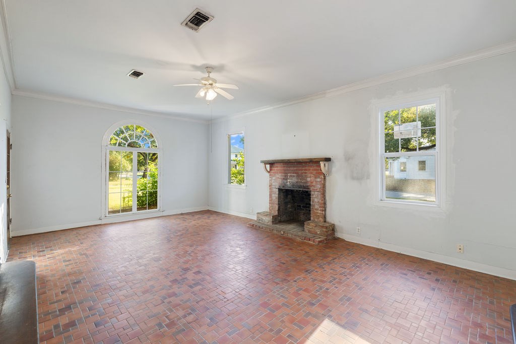 420 Mantooth Avenue Property Photo 8