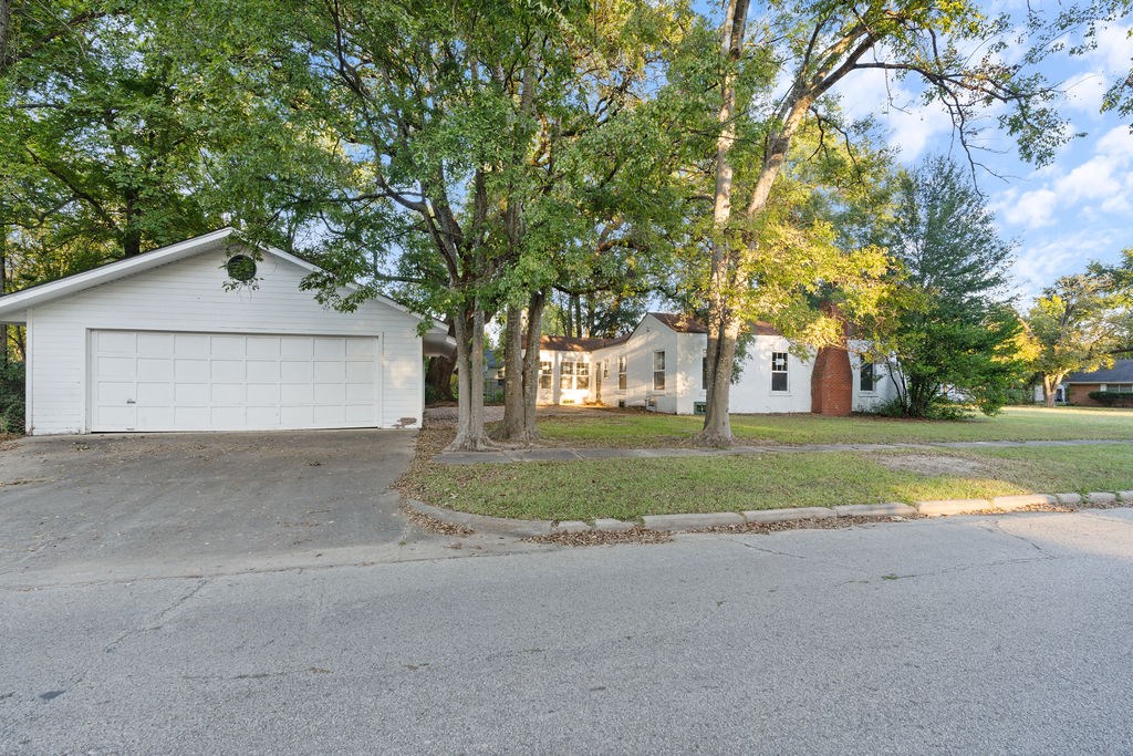 420 Mantooth Avenue Property Photo 30
