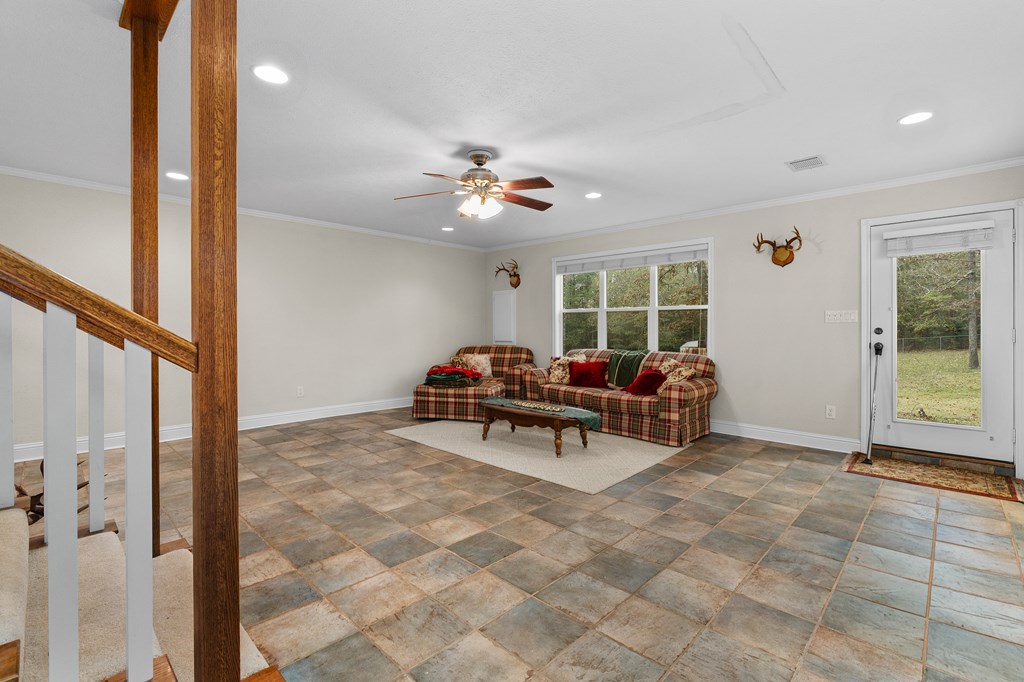 188 Cr 1040 Property Photo 24