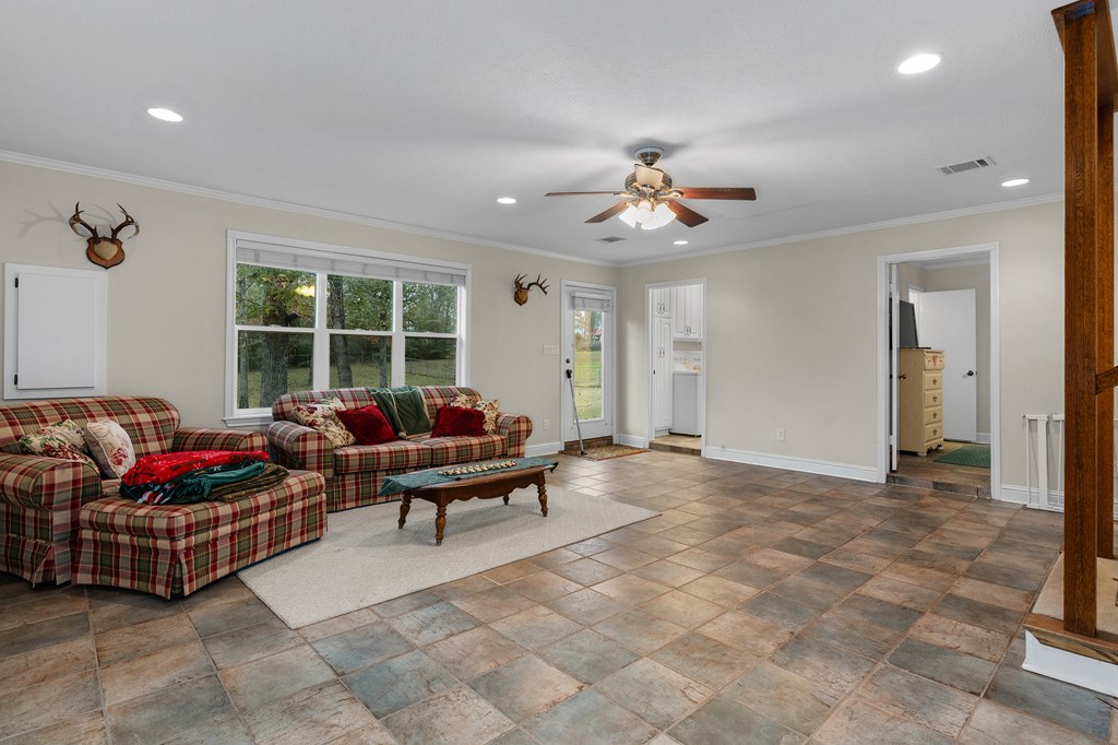 188 Cr 1040 Property Photo 26