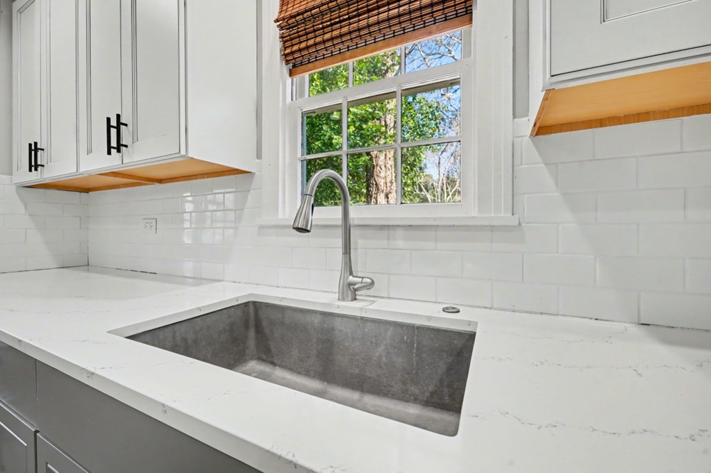 528 Fourth Street Property Photo 7