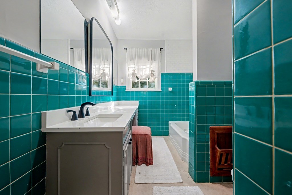 528 Fourth Street Property Photo 15