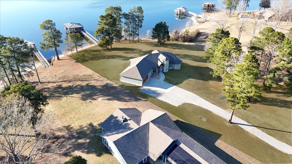400 Sunny Shores Property Photo 1
