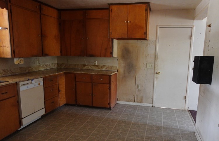 191 County Road 5598 Property Photo 6