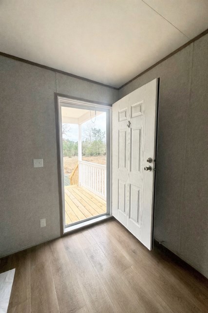 910 Pleasure Bend Property Photo 2