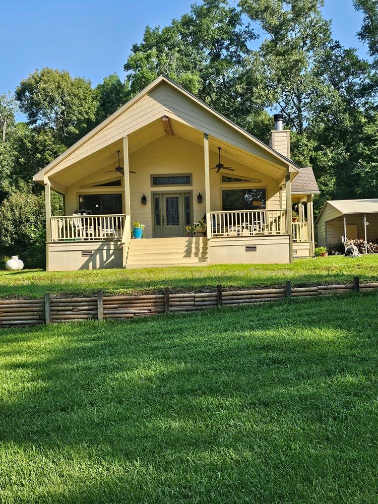 115 Lakecrest Drive Property Photo 1