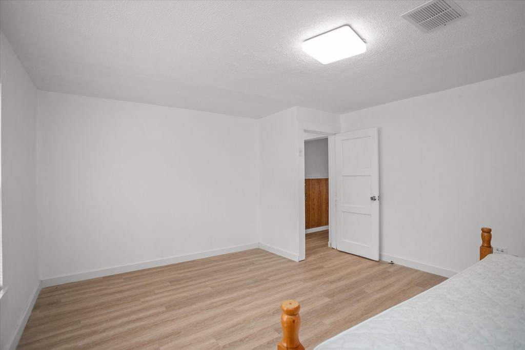 801 Shermell Property Photo 21