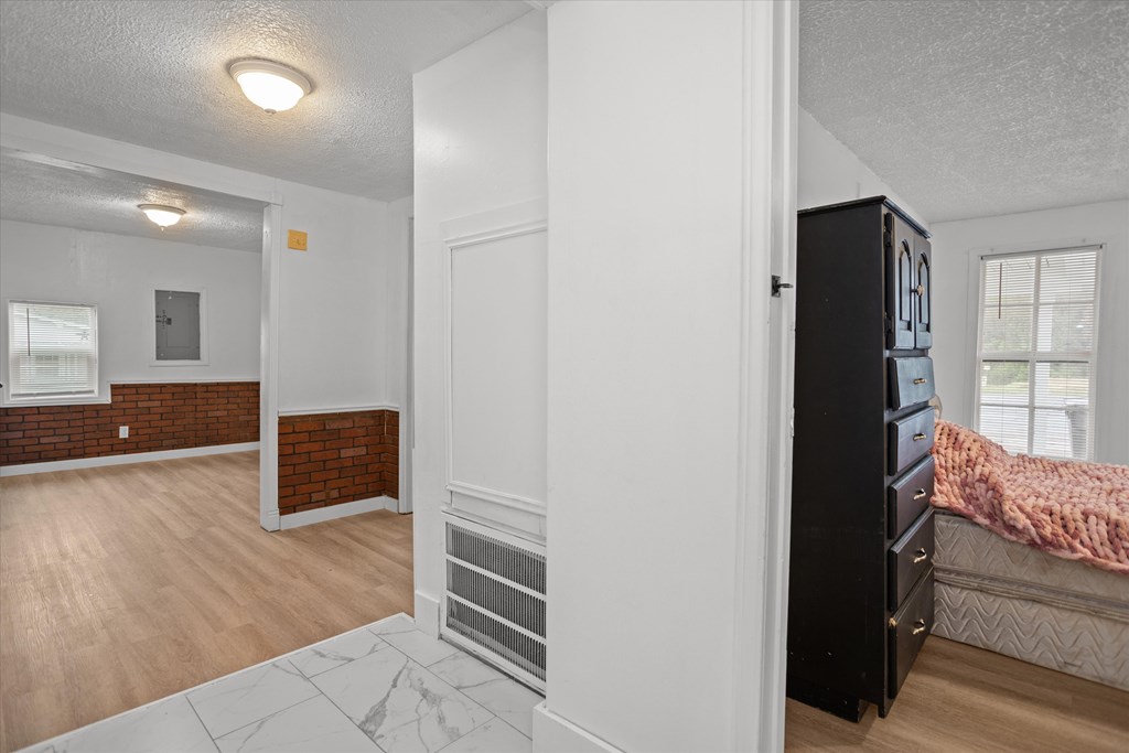 801 Shermell Property Photo 10
