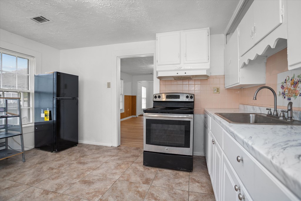 801 Shermell Property Photo 18