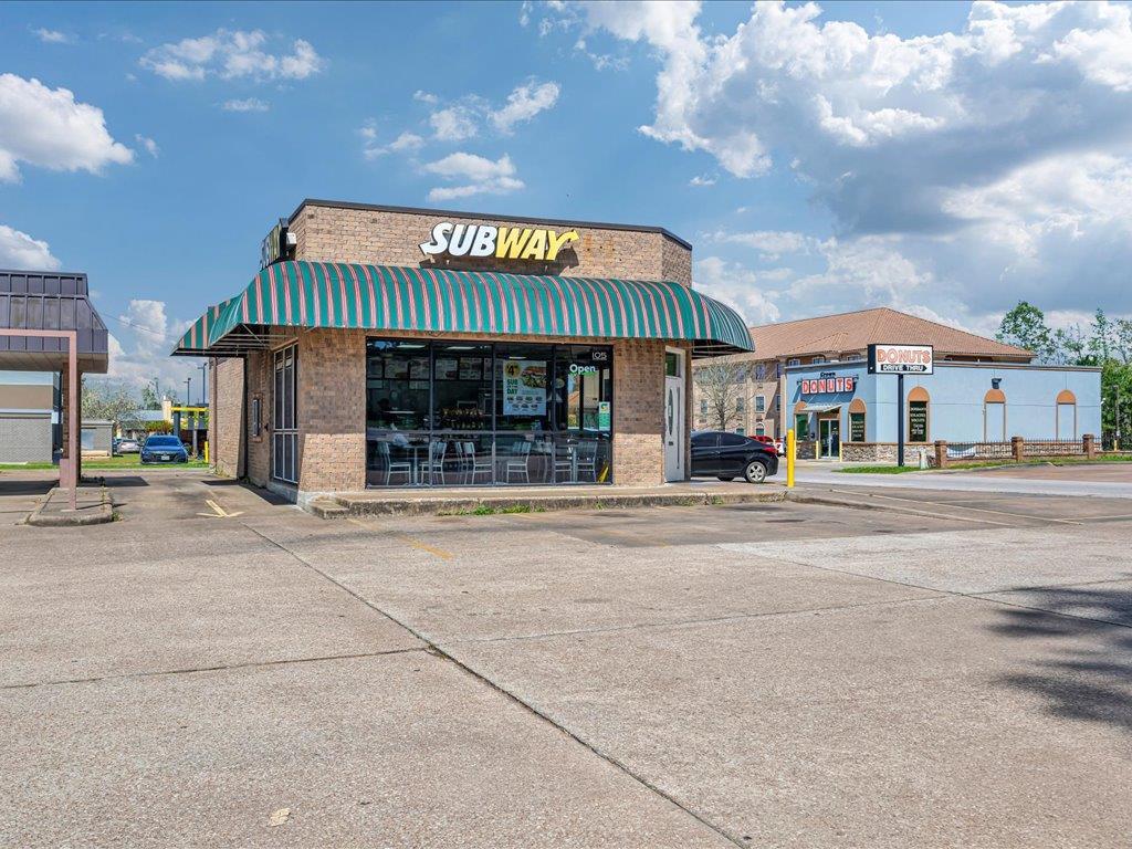 105 Champions Property Photo 2