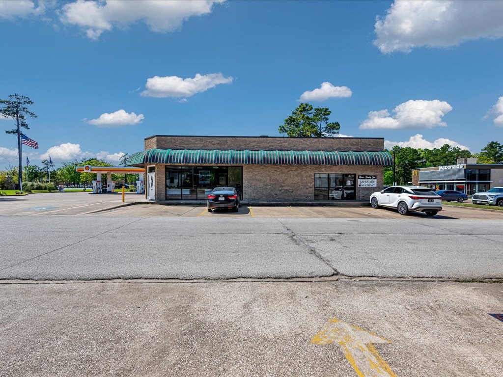 105 Champions Property Photo 4