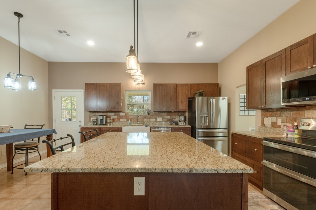 1533 Kickapoo Road Property Photo 6