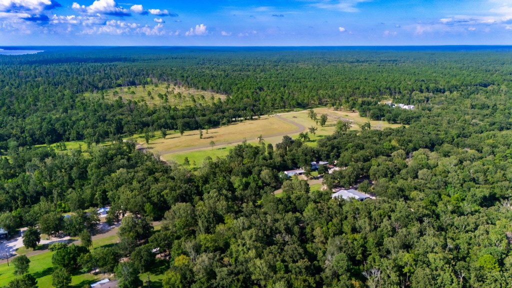 2851 Private Road Property Photo 5