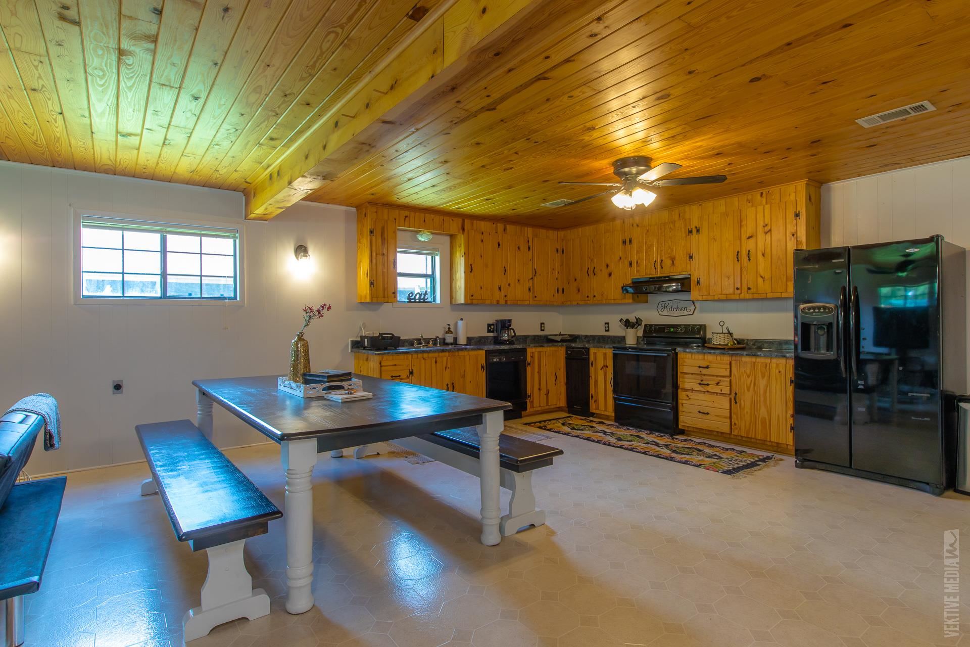 273 Moss Property Photo 6