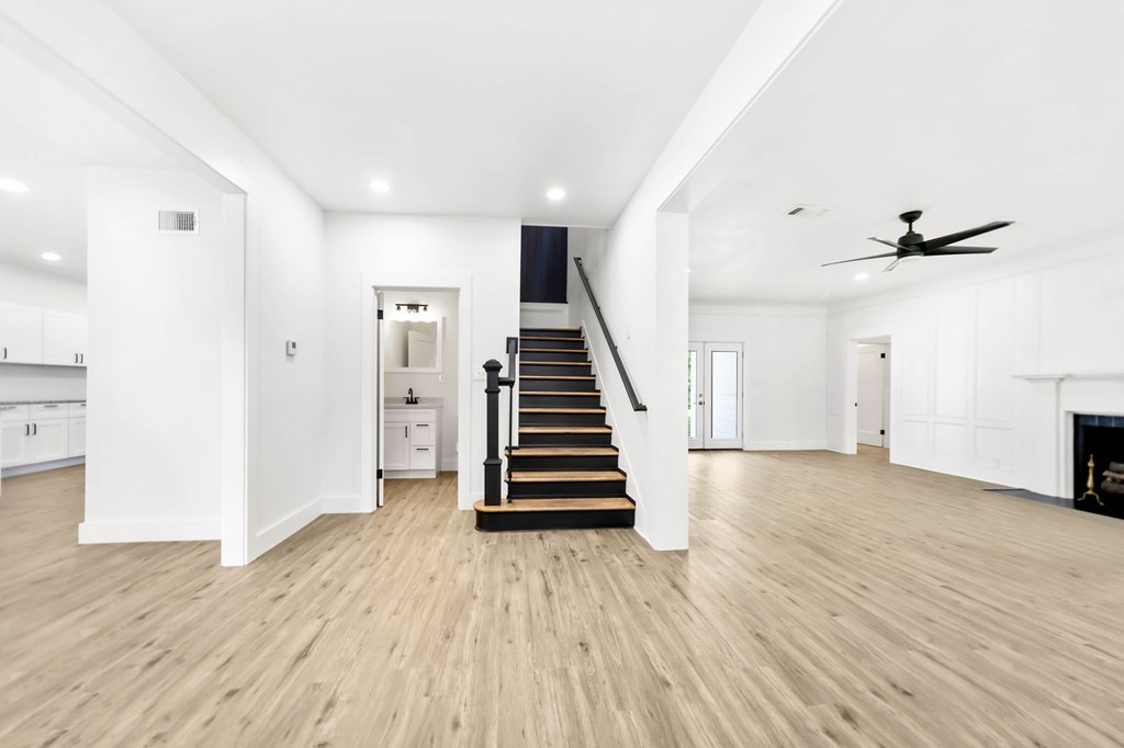 508 Jefferson Property Photo 6