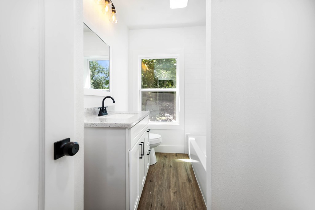 508 Jefferson Property Photo 29